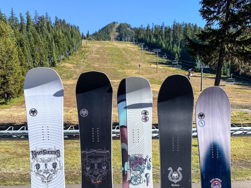 Demo Snowboard Gear at Willamette Pass Ski Resort with a scenic back drop of the Eagle Peak Accelerator